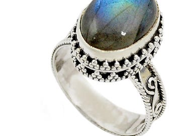 Beautiful Labradorite Ring, Size 8.5 US, 925 Silver