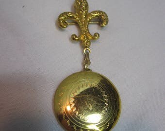 Gold Tone Fleur de lis Locket Pin with Vintage Photos