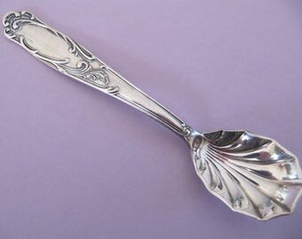 Fancy Sugar shell, vintage silverplate scalloped shell sugar spoon w/ beautiful ornate decorative handle, tea party or holiday entertaining