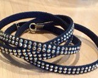 Bracelet noir a strass