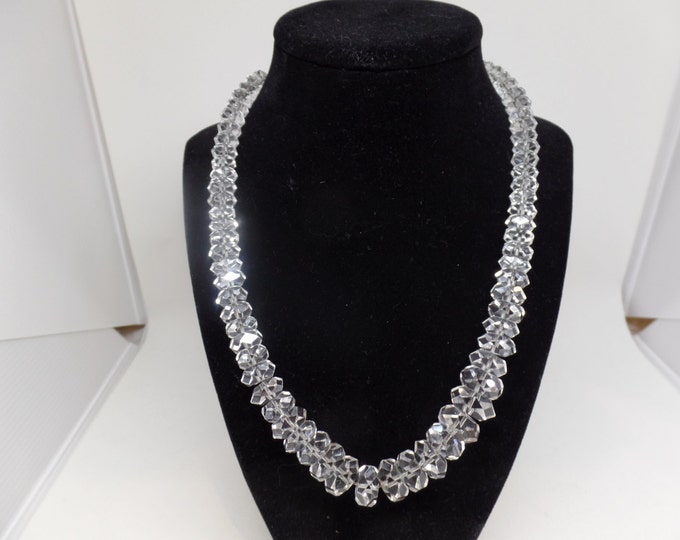 Gorgeous Vintage ART DECO Graduated Faceted Crystal Necklace
