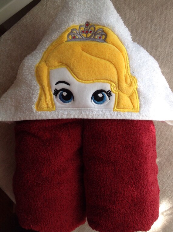 Princess hooded bath towel