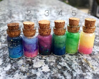 Galaxy Bottle Charm Keyring | Portachiavi con ciondolo bottiglia con galassia