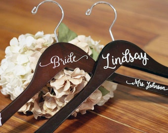 Personalized Bridal Hanger, Bridesmaid Hangers, Bride Hanger, Mrs Hanger, Wedding Hangers, Custom Vinyl Title Hangers