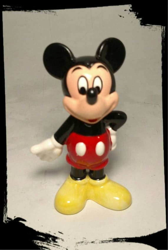 collectible mickey mouse figurines