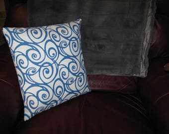 2 decorative pillow covers/envelope style/blue/white/16x16/