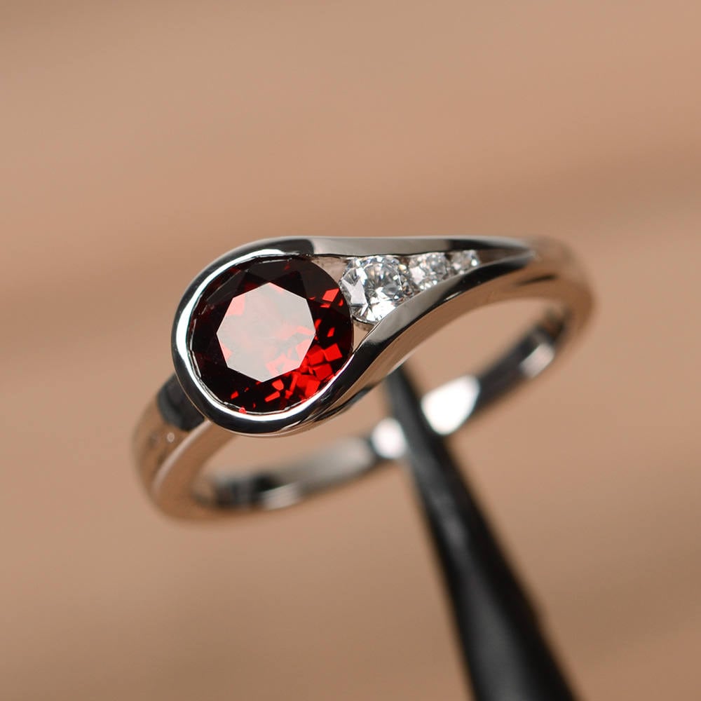 red ring round cut engagement rings for her gemstone