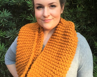 Chunky Knit Infinity Loop Scarf // Butterscotch Yellow // Suzanne