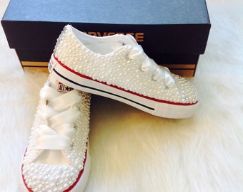 Wedding high top converse, wedding converse, wedding chucks, wedding shoes, pearl chucks, bling chucks, pearl converse Wedding high top converse, wedding converse, wedding chucks, wedding shoes, pearl chucks, bling chucks, pearl converse