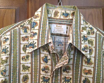Vintage 60s/70s Men's Kent Collection ** Novelty Zodiac Print ** 50/50 poly/cotton short sleeve Shirt ** M or L - 44" chest