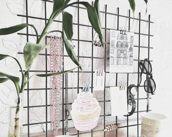 Mesh Memoboard