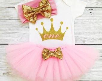 First Birthday Outfits, First Birthday Girl, First Birthday Outfit Girl, Girls First Birthday Outfits, Girl Birthday Outfit, Pink and Gold