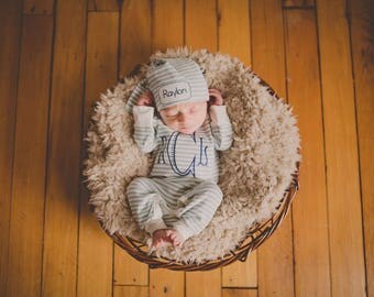 Baby boy coming home outfit, monogrammed, Personalized baby girl coming home outfit, newborn picture, sweet bamboo, romper, knot cap