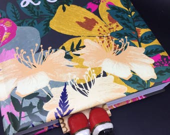 Santa Claus BookMark - Legs in Your Book