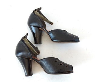 1940s platform peep toe shoes, 1940s heels, size 6