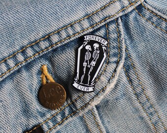 Enamel Pin Badge 'Forever Ever'