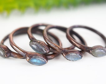 Labradorite ring Dainty ring Tiny stone ring Stacking ring Bohemian ring Bohemian jewelry Copper ring Gemstone ring Mineral ring Boho ring