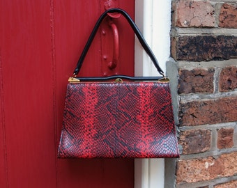 60s faux snakeskin handbag / 1960s kelly bag / vintage red and black Elbief purse