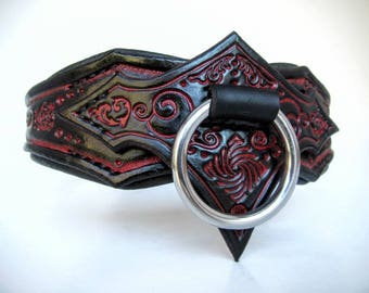 Vampire Kiss BDSM Leather Collar | Goth Collar, Black and Red BDSM Collar,Goth Necklace, Sub Collar, Slave Collar, Submissive Collar,mature