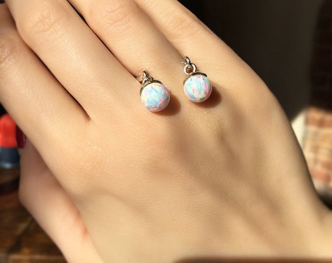 Mobile ring with opal / Silver ring / opal ring / Moving ring / white stone ring / Gold ring / opal moving ring/ Gift idea / Unique ring