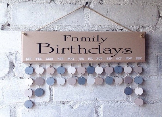 Family birthdays wooden Birthday organiser hanging