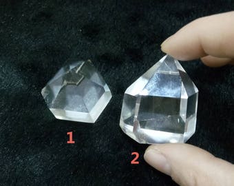 Clear quartz point healing stone Reiki Magic Healing Metaphysical Crystal