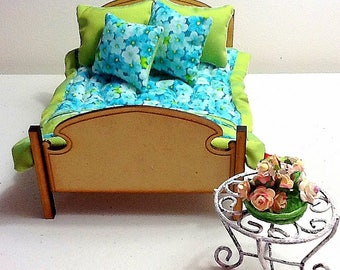 Lime Garden 1/12 scale Dbl/Qn Quilt with 4 stunning cushions to match