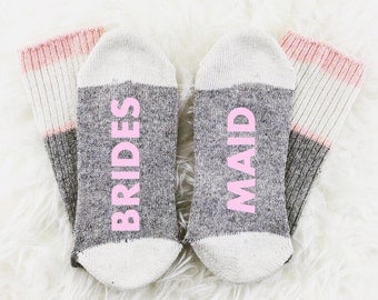 Wine Socks, If You Can Read This Bring Me Wine Socks, Bridesmaid Socks, Bridesmaid Gift, Photography Prop, bridal photoshoot