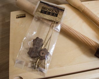 Tape key holder for sewing frame