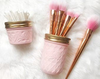 Soft Pink makeup brush holder, makeup organiser, baby pink Mason Jar decor, makeup storage, rose gold desk accessories, pen pot, ball mason