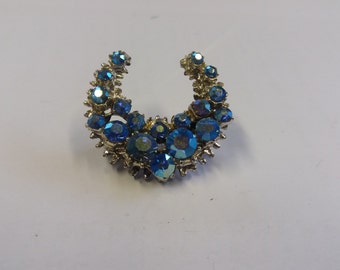 Vintage Silvertone Blue Moon Brooch - Chic Kitsch Retro Vintage