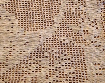 Filet crochet with deer