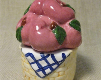 Stacking Apples and Basket Salt and Pepper Shaker Set