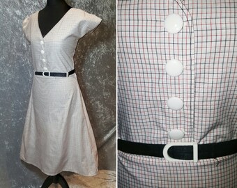 Late 1950s dress with capped sleeves