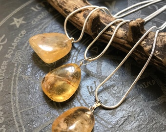 Powerful Citrine Pendant Raw Citrine Necklace Crystal Pendant Citrine Gemstone Reiki Yoga Gothic Powerful Vegan Wichy necklace Pagan