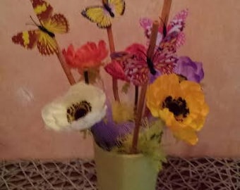 Vase Spring Yellow flower structures such