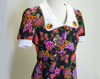 1970s Black Paisley day dress