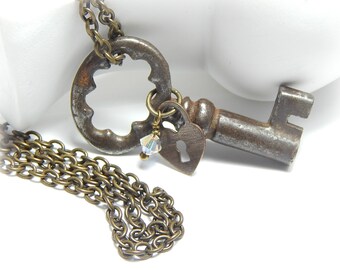 Antique Key Necklace, Vintage Skeleton Key Necklace, Skeleton Key Necklace, Heart Necklace, Charm Necklace, Extra Long Necklace