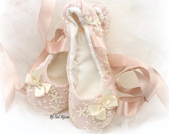Wedding Flats,Ballet Flats,Rose,Pink,Blush,Ivory,Elegant Wedding,Bow,Ballerina Slippers,Vintage Style,Wedding Reception,Flats,Lace Flats