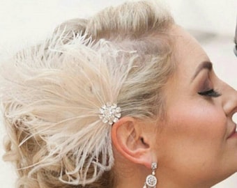 Wedding Fascinator, Feather Hair Clip, Ivory Fascinator, Bridal Hair Clip, Ivory headpiece, ivory bridal clip, ivory hair comb, wedding