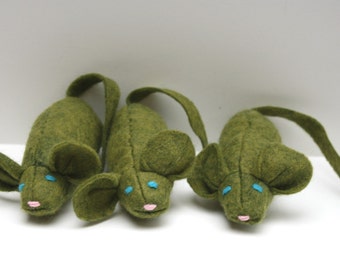 Catnip Mouse Cat Toy - Sage The Mouse- wool, catnip toy, handmade cat toy, cat gift, cat mouse, mouse toy, cat toy, kitten toy