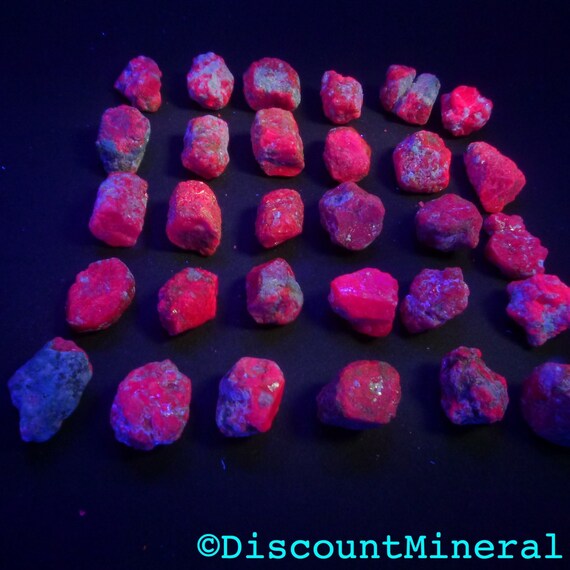 UV Rough Ruby Glow Ruby. Strong Red fluorescence. Glows under