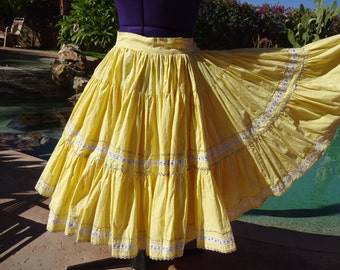 Vintage 1950s squaw patio skirt very full cotton S/M swing yellow 29" waist