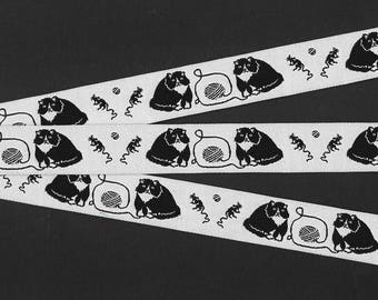 ANIMALS/CATS Jacquard Ribbon Trim, Polyester, 7/8" Wide, White Background with Black 'Fat Cat', Mice & Yarn Balls, Priced Per Yard
