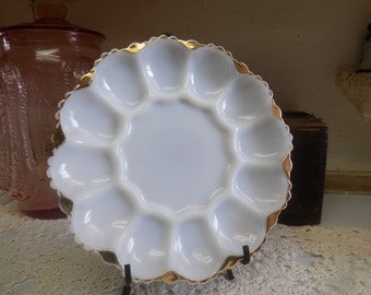 One Vintage White or Milk Glass Anchor Hocking Deviled Egg Plates with Worn Gold Colored Trim Shabby B1407
