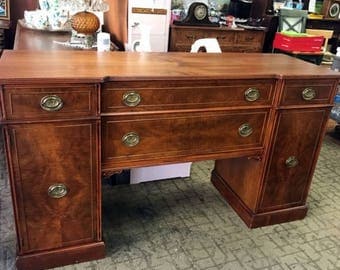 Brown Mahogany Buffet or sideboard