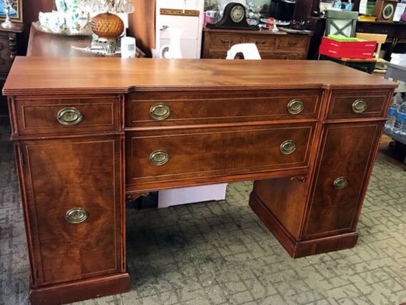 Brown Mahogany Buffet or sideboard