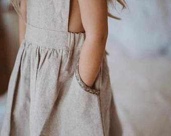 Pinafore Dress / Vintage Pinny / Cotton linen Pinafore / Girls linen pinafore apron dress