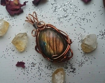 Wire Wrapped Orange Labradorite Pendant, Labradorite Necklace, Labradorite Jewelry, Copper and Labradorite Pendant, Gold Labradorite Pendant