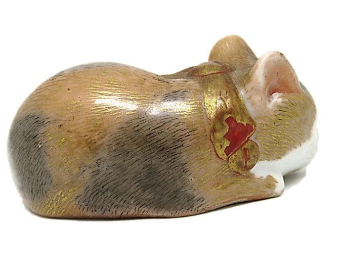 Antique Small KUTANI Sleeping Cat Signed - Made in Japan Porcelain Ceramic Cats